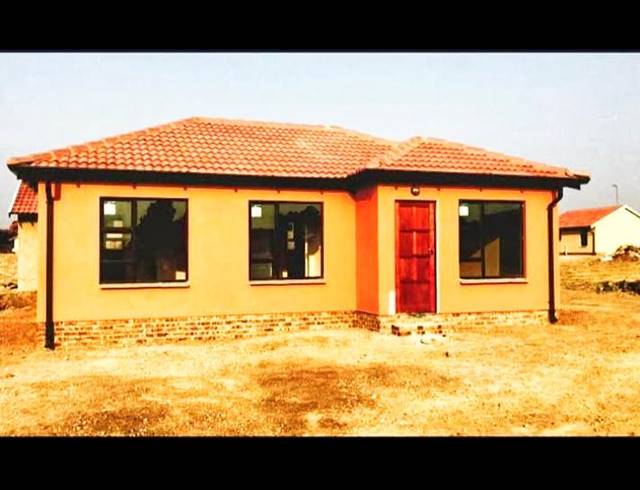 3 BEDROOM HOUSE FOR SALE IN GOLDEN GARDENS